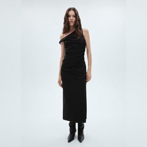 MANGO black Asymmetrical dress with gathered details REF. 77097689